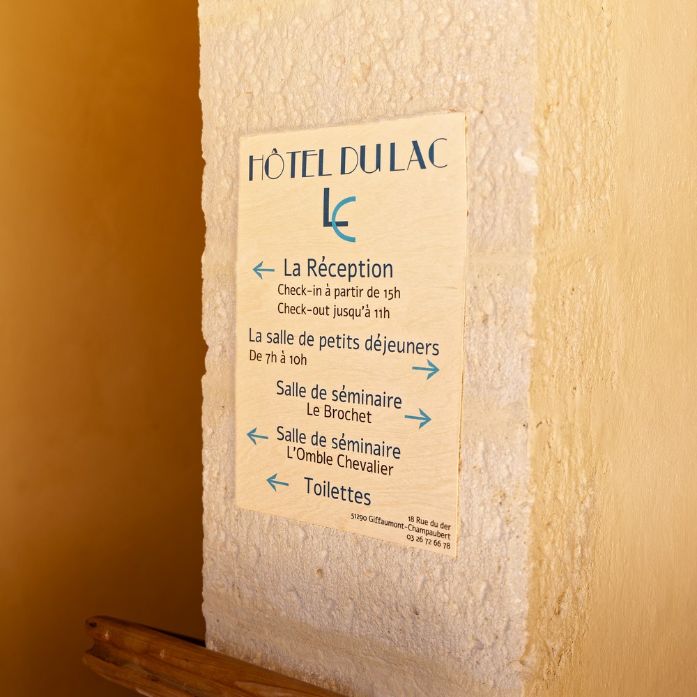 Mise en situation affiche signalétique hotel 2